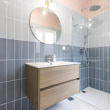 Apartment Portucale ! Design With Terrace